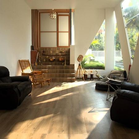 The Urban Getaway Villa Thiruvananthapuram Екстериор снимка