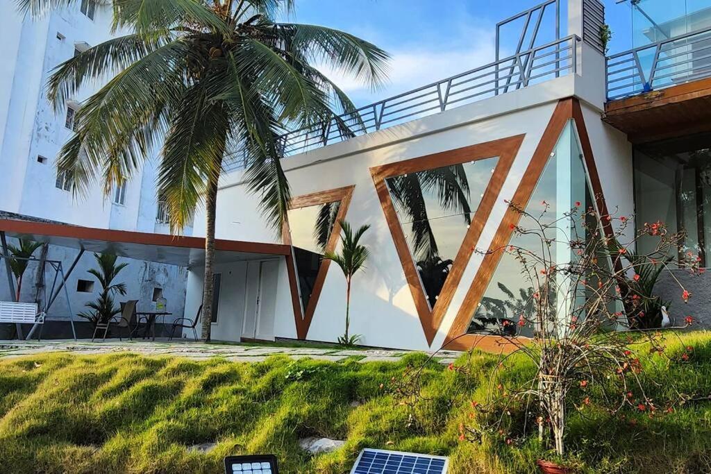 The Urban Getaway Villa Thiruvananthapuram Екстериор снимка