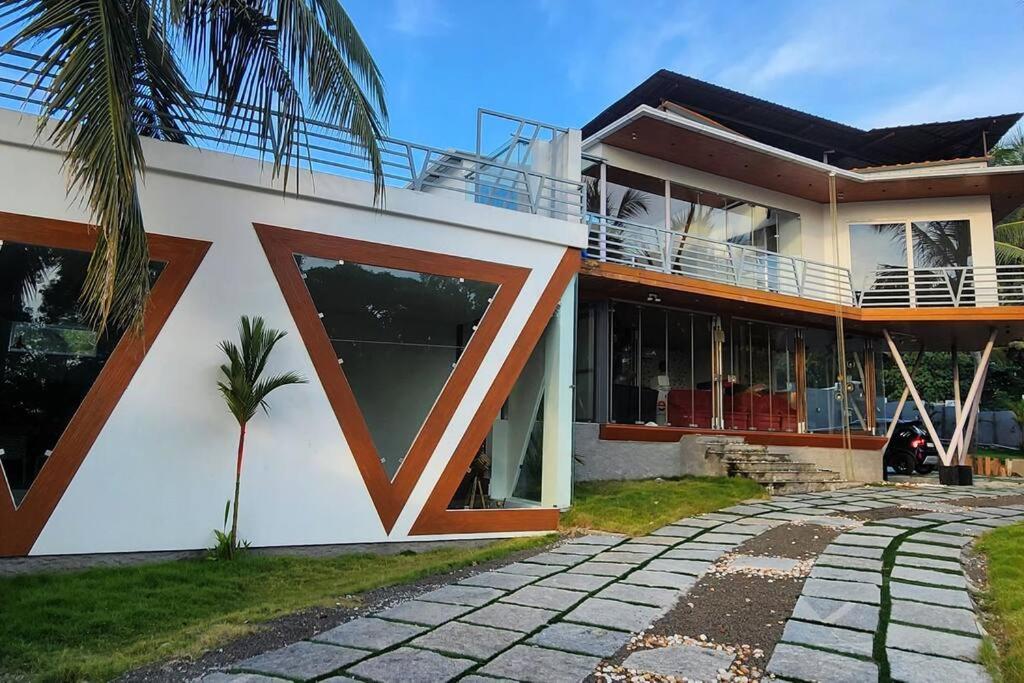 The Urban Getaway Villa Thiruvananthapuram Екстериор снимка